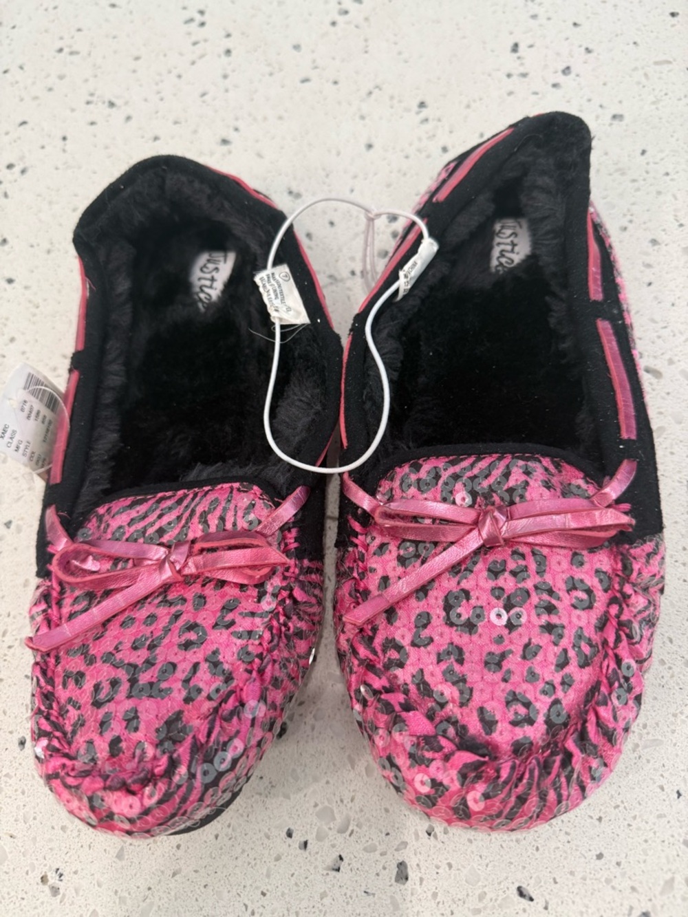 New girls Justice Sz 7 Pink Sequin Leopard Moccasin Slippers